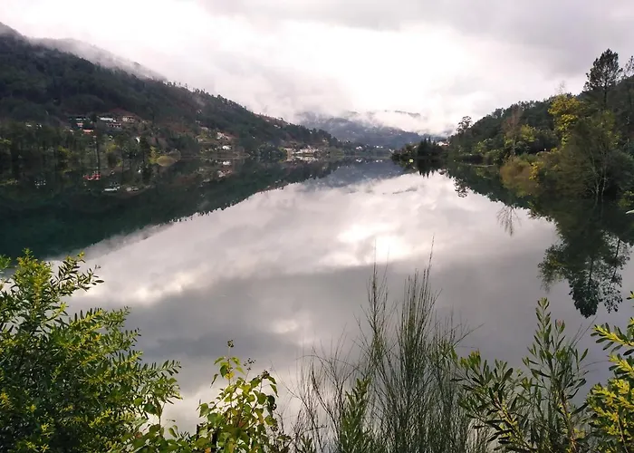 Casa Do Avo Xico - House - 10pax ג'רס