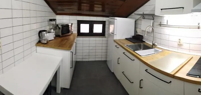 Casa Do Avo Xico - House - 10pax * ג'רס