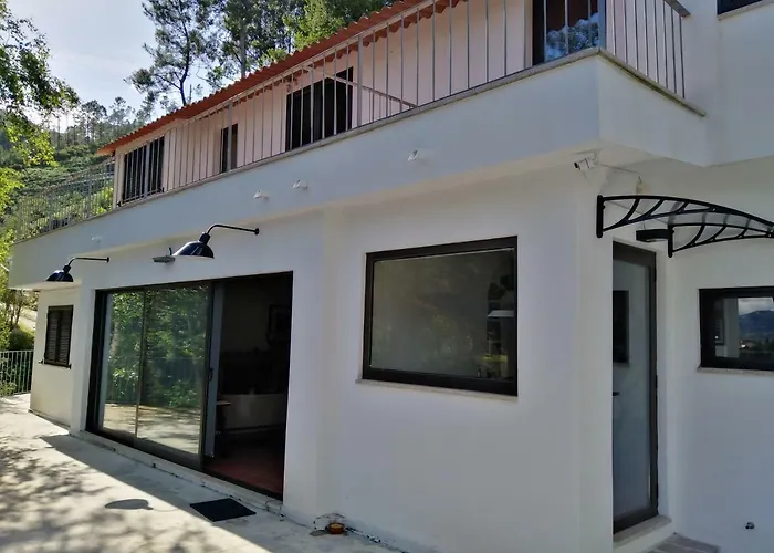 Casa Do Avo Xico - House - 10pax * ג'רס