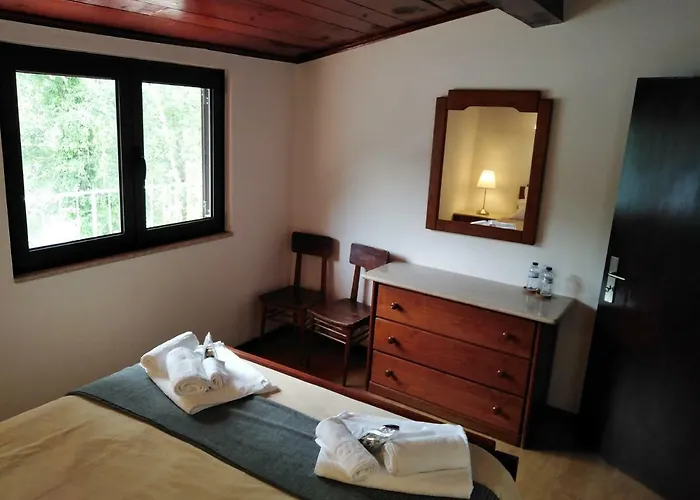 Casa Do Avo Xico - House - 10pax ג'רס